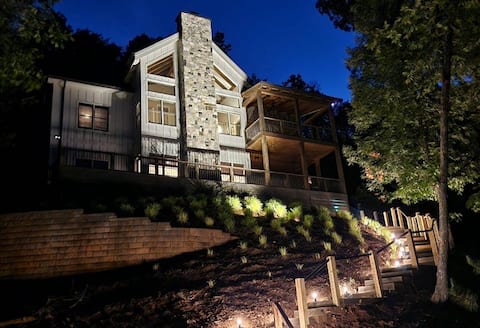 Lakefront Home - Mountain Resort, Kayaks, SUP Boar