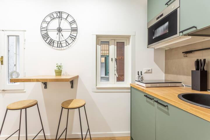 2 BDR Navona Quintessential Charm gallery image 3