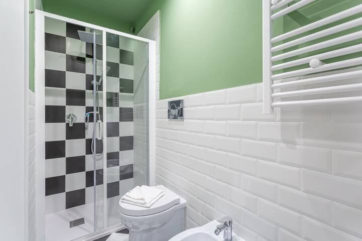 2 BDR Navona Quintessential Charm gallery image 5