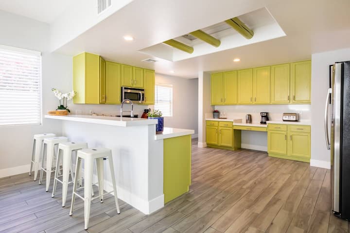 Private 5br Villa: Heated Pool/spa, Sleeps 10! - Palm Desert, CA