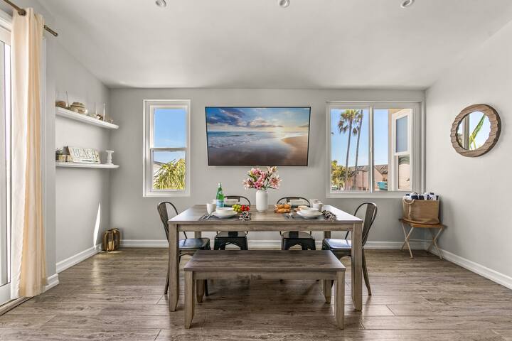 4 Bed Walk St-Mission Bay-Steps From Boardwalk! gallery image 3