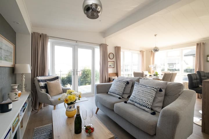 Pebbles - A Perfect Seaside Retreat - Aldeburgh