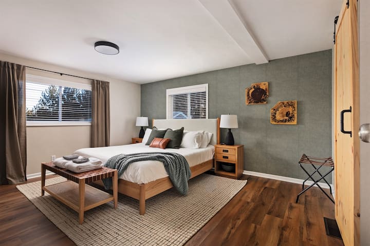 Secluded Family Cabin | Game Room | Sleep 10 - East Jordan, MI