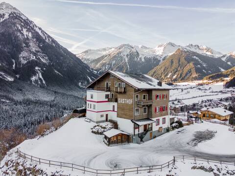 Mountain house with sauna and panoramic view