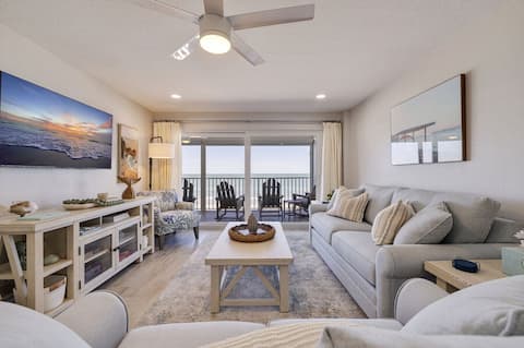 Ram Sea 203: Gulf Views & Poolside Vibes