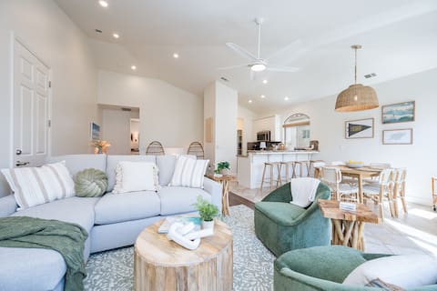 Top performing Airbnb: Gorgeous 3BR One block to beach in Pismo Beach