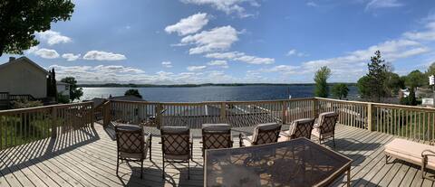 Lakefront Cottage | Huge Deck, Fire, Kayaks & Dock
