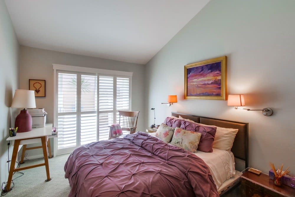 #1 Queen-ის სასტუმრო ოთახი