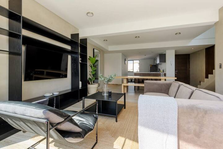 w* | Deluxe 2BR Penthouse w/ Terrace in Condesa gallery image 4