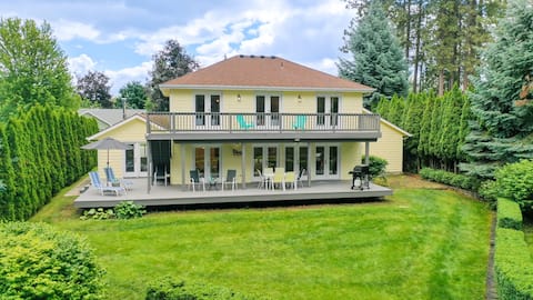 Tranquility by the Bay: Post Falls Retreat