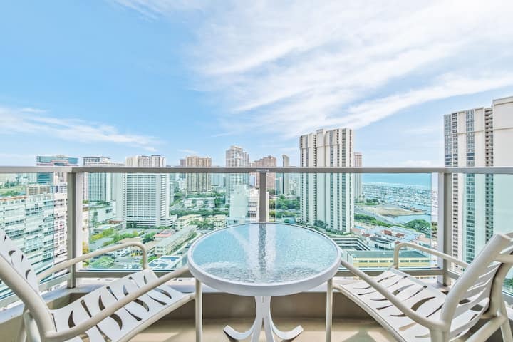 Newly Renovated, Incredible Balcony Views 1316 - Kaneohe, HI