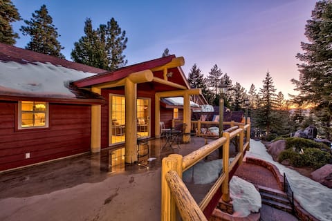 Luxe141 Spacious Luxury  Log Cabin