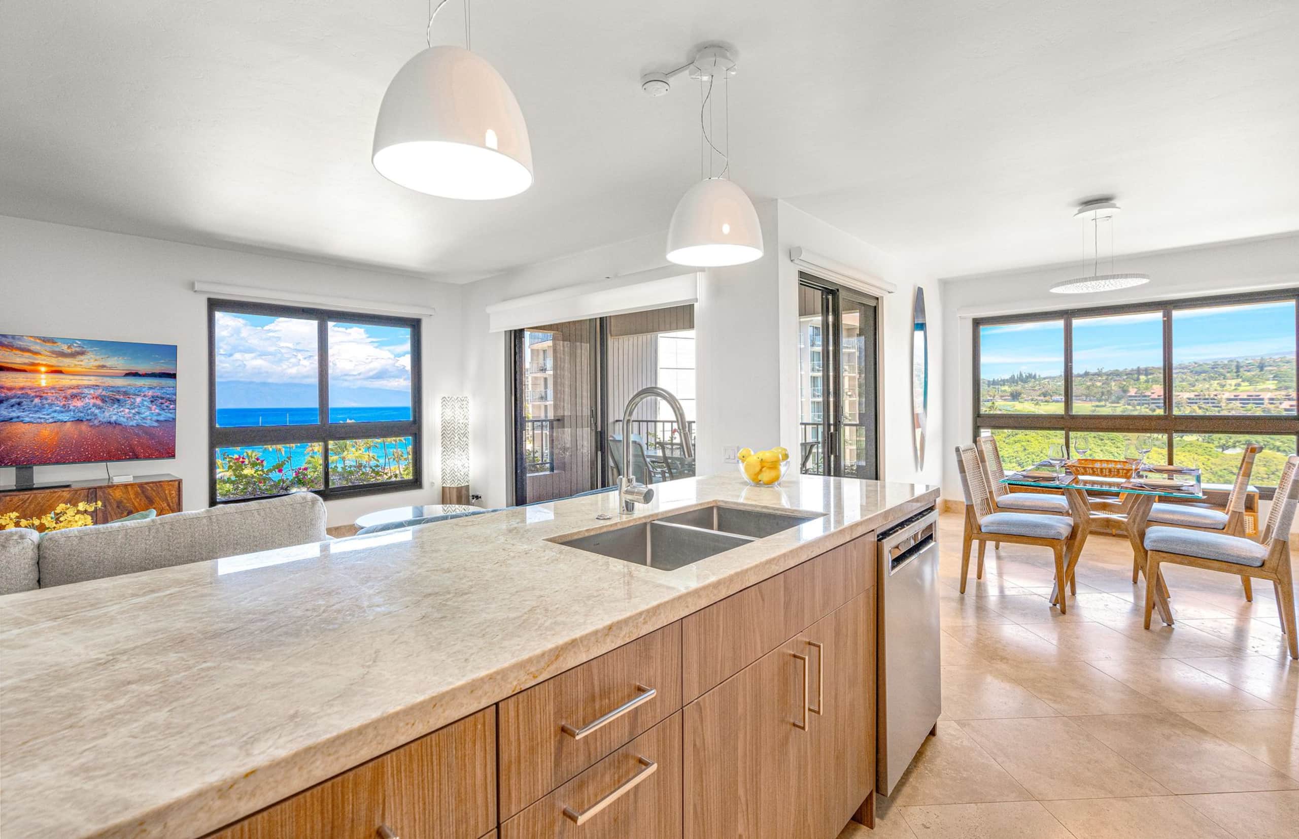 Condo in Lahaina · ★4.9 · 2 bedrooms · 2 beds · 2 baths - Image 4