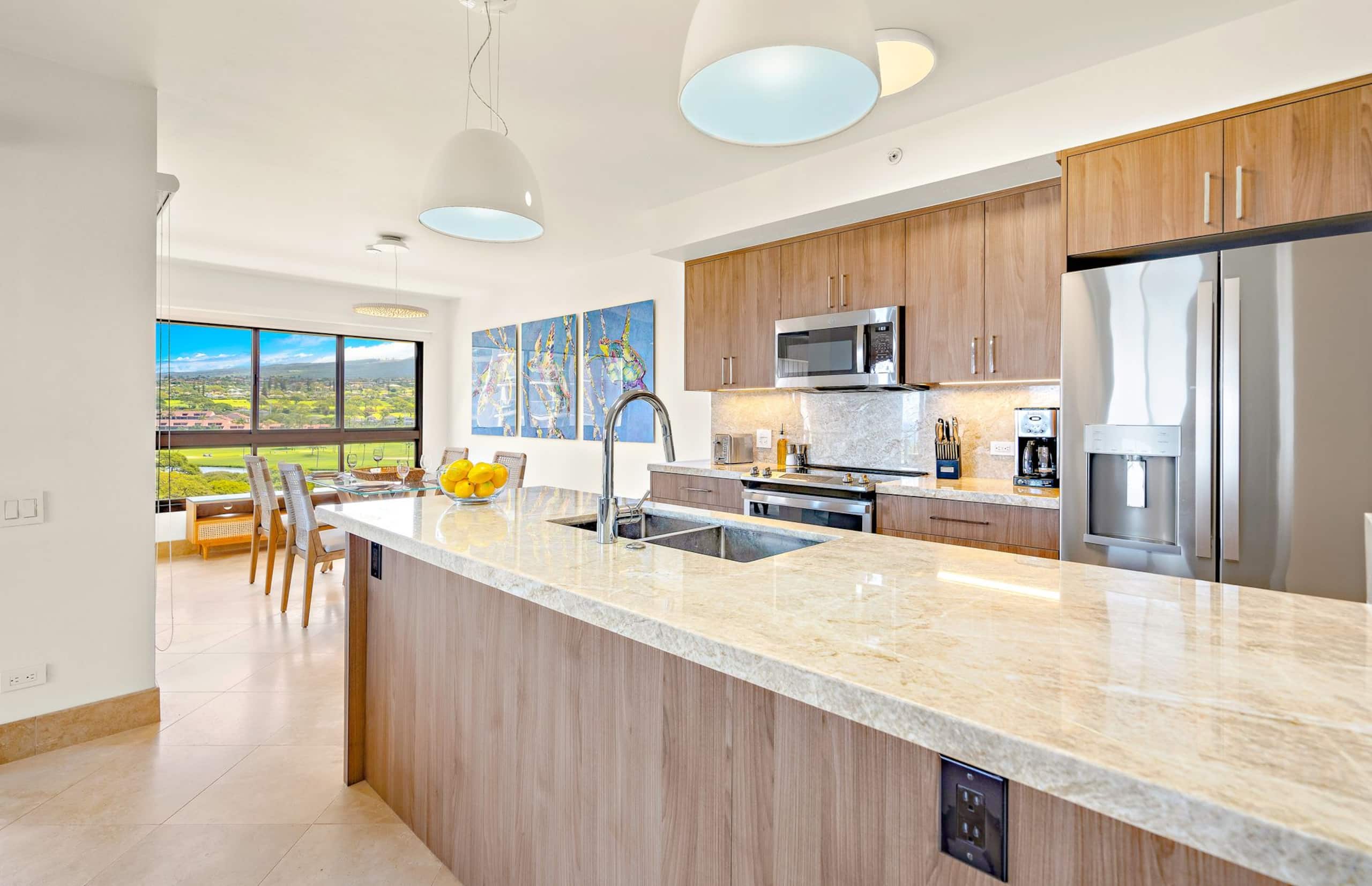 Condo in Lahaina · ★4.9 · 2 bedrooms · 2 beds · 2 baths - Image 12