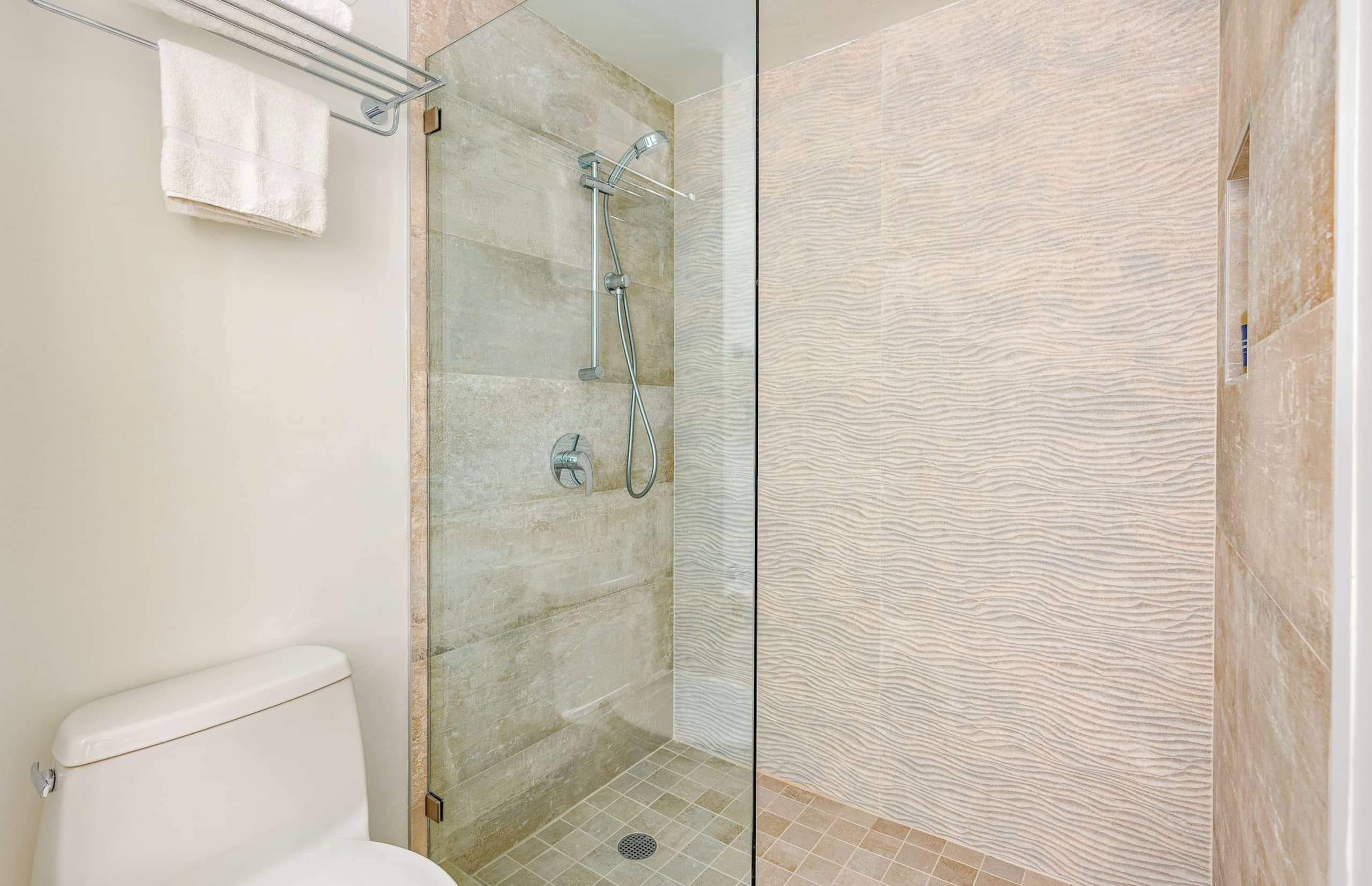 Condo in Lahaina · ★4.9 · 2 bedrooms · 2 beds · 2 baths - Image 31