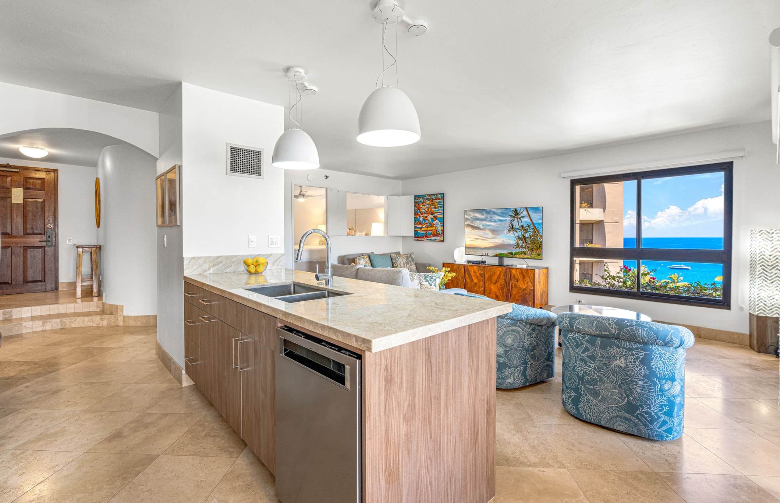 Condo in Lahaina · ★4.9 · 2 bedrooms · 2 beds · 2 baths - Image 3