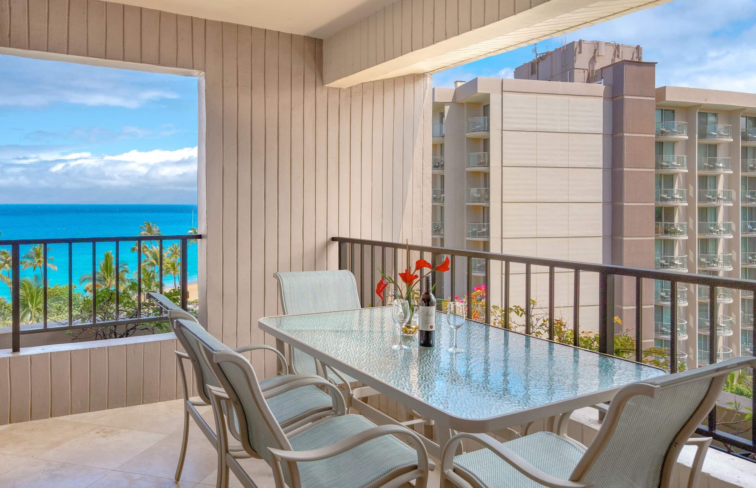 Condo in Lahaina · ★4.9 · 2 bedrooms · 2 beds · 2 baths - Image 2