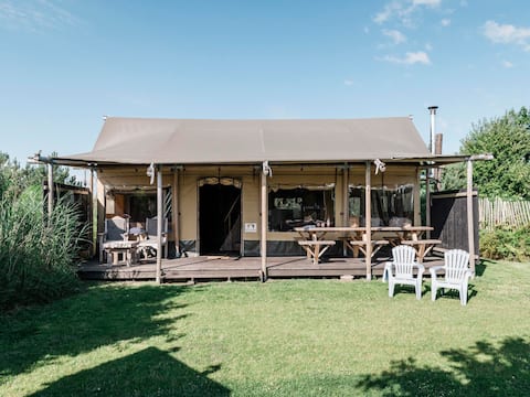 Successful Airbnb property: Charming Woodlodge Stay in Uyterland