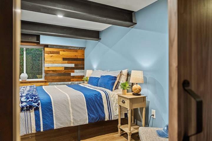 El dormitorio 4 cuenta con una cama tamaño queen.