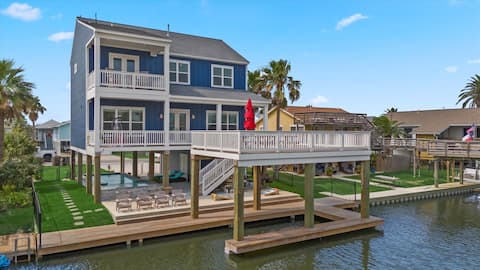 Heated Pool & Hot Tub | 5 Beds | Pets | Boat Slip