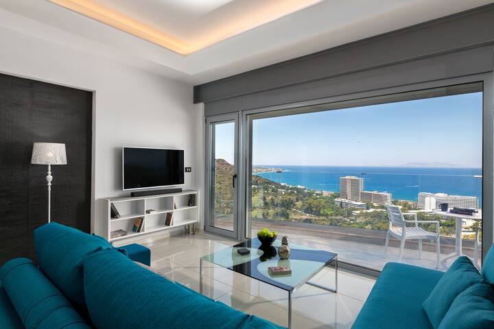 Rhodes Skyline Suite with out Door Jacuzzi Sea Vie gallery image 5