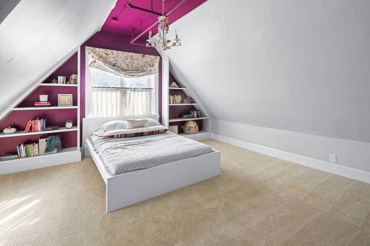 New Victorian Penthouse gallery image 2