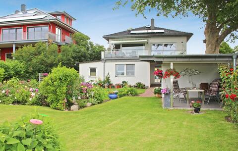 Stunning apartment in Waren (Müritz) with kitchen