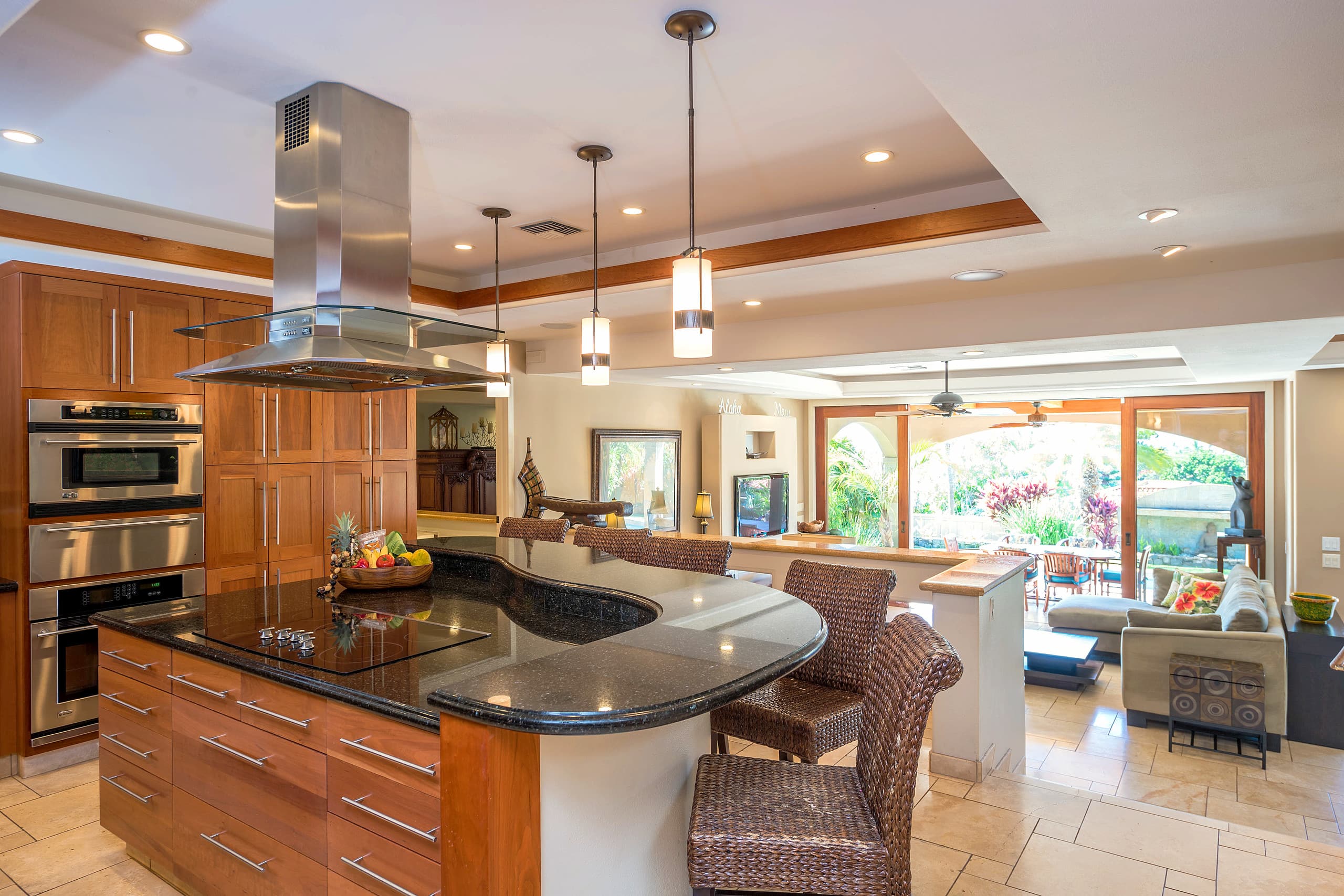 Home in Lahaina · ★4.91 · 4 bedrooms · 5 beds · 4 baths - Image 4