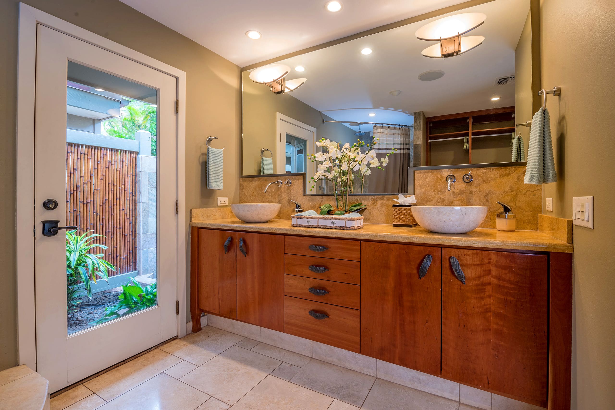 Home in Lahaina · ★4.91 · 4 bedrooms · 5 beds · 4 baths - Image 16