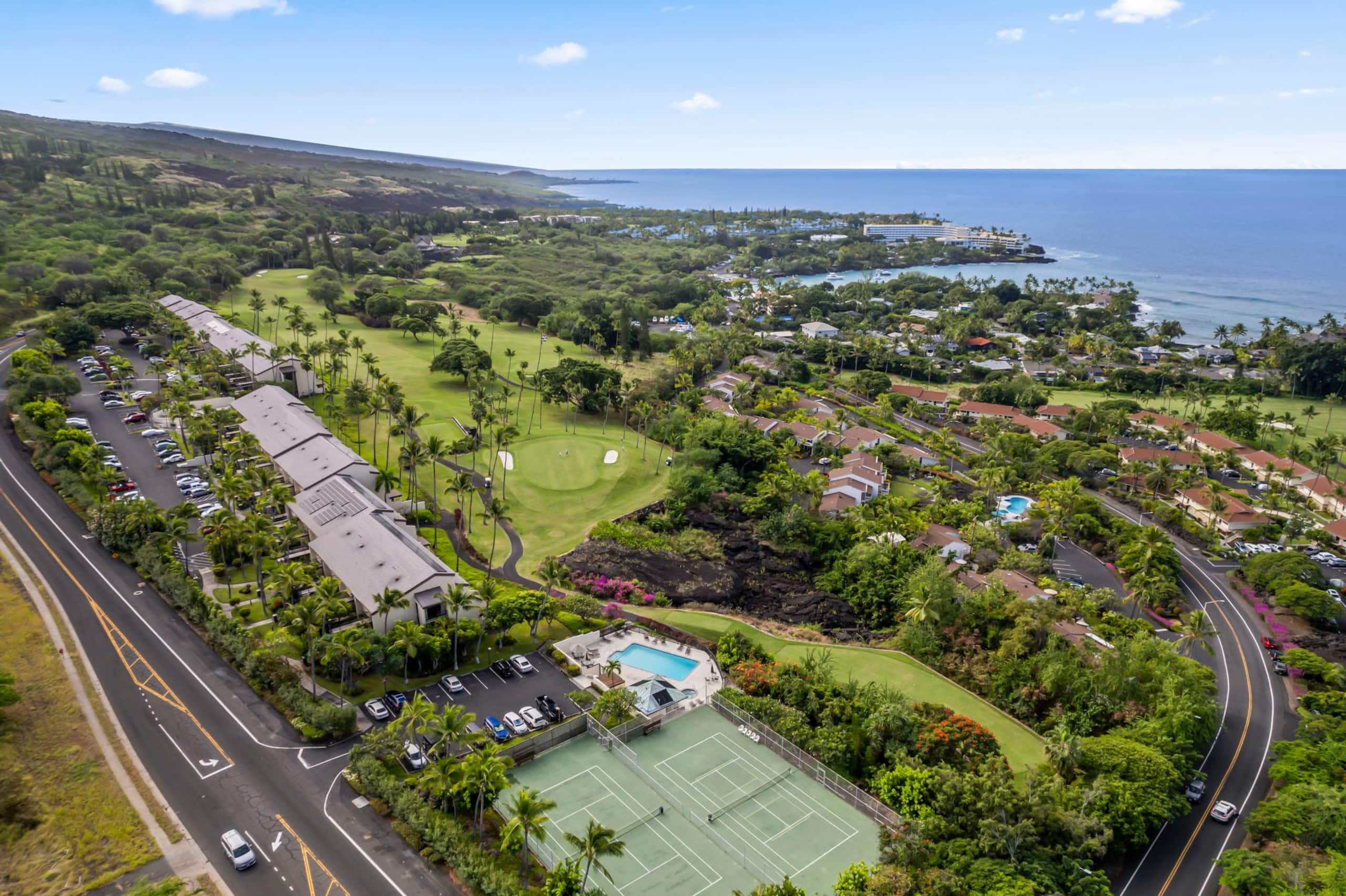 Condo in Kailua-Kona · ★4.67 · 3 bedrooms · 4 beds · 2 private baths - Image 49