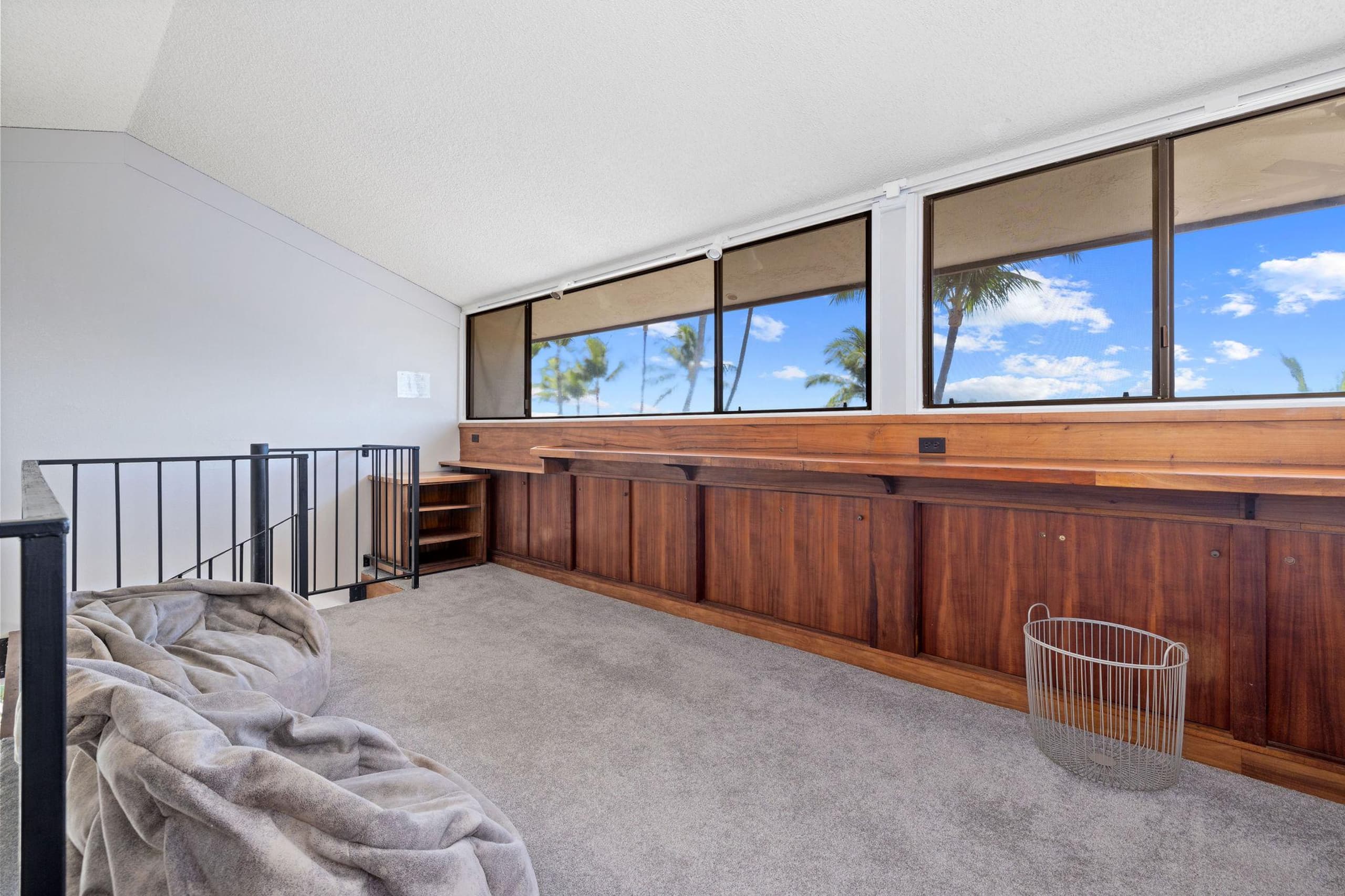 Condo in Kailua-Kona · ★4.67 · 3 bedrooms · 4 beds · 2 private baths - Image 27