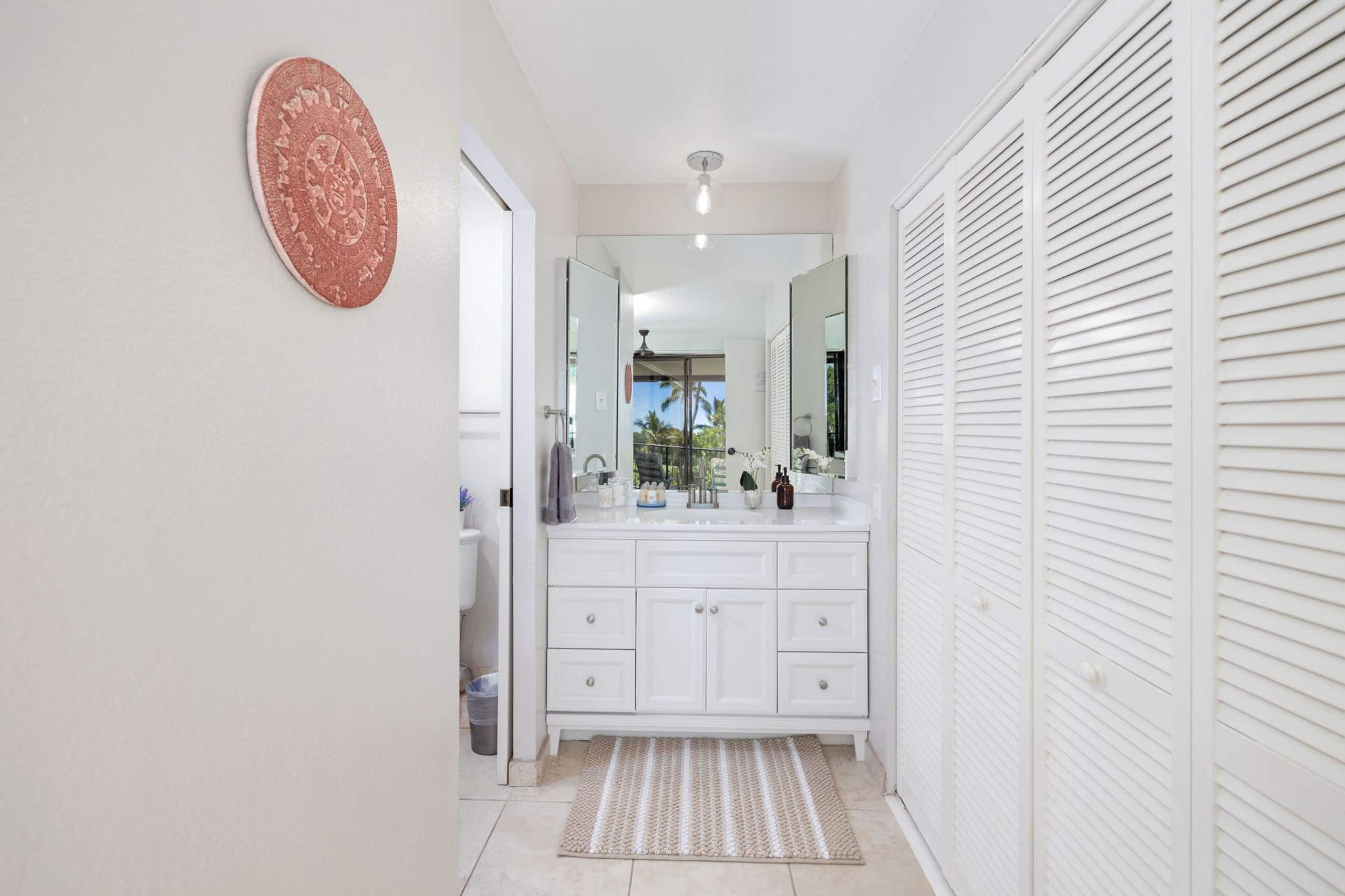 Condo in Kailua-Kona · ★4.67 · 3 bedrooms · 4 beds · 2 private baths - Image 13