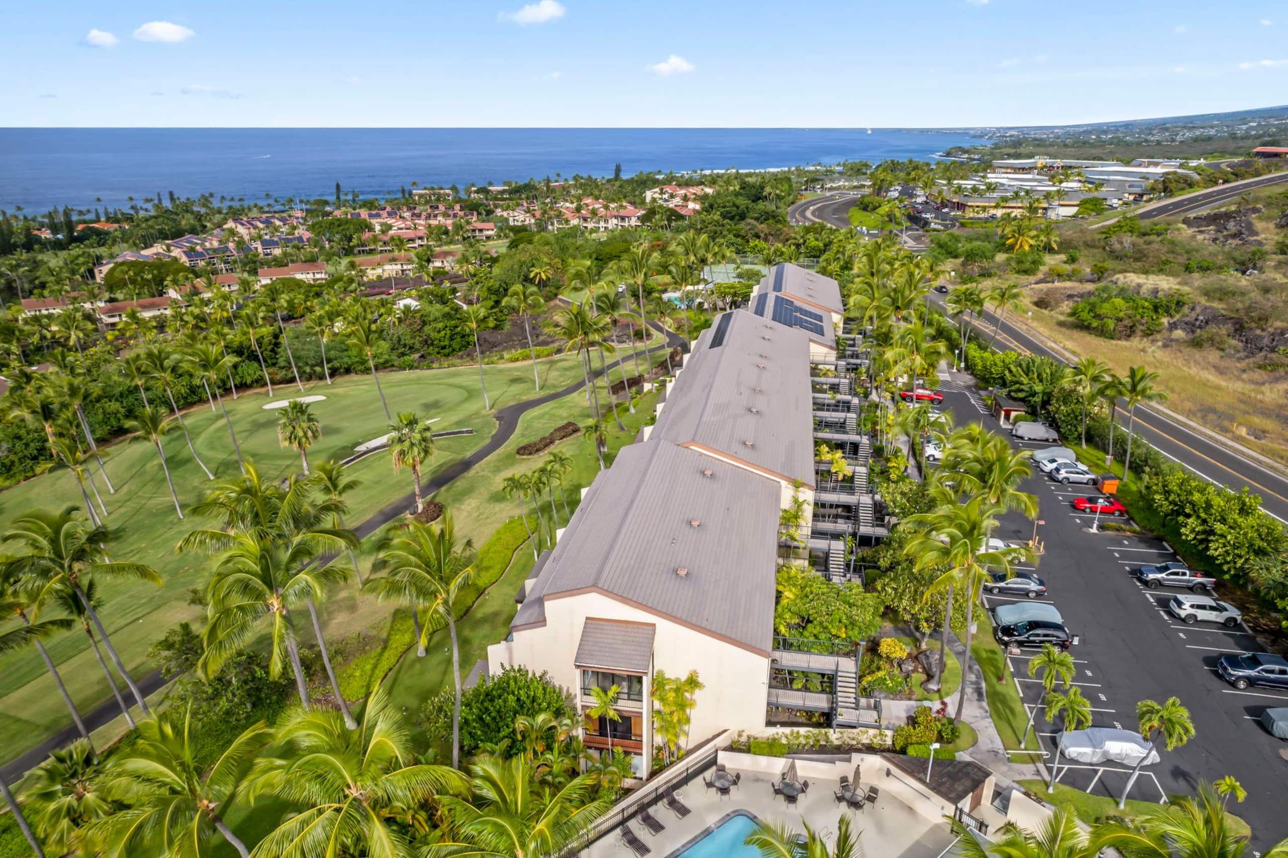 Condo in Kailua-Kona · ★4.67 · 3 bedrooms · 4 beds · 2 private baths - Image 52