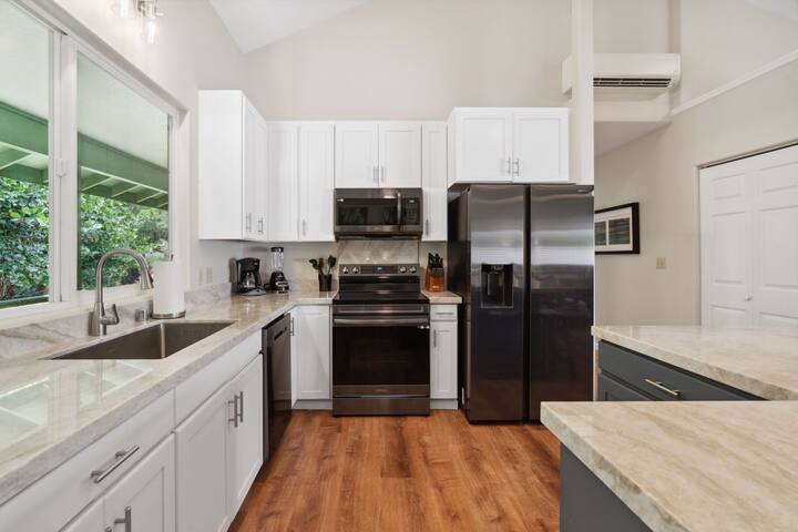 New Listing 4 bedroom steps from Poipu beach AC gallery image 3