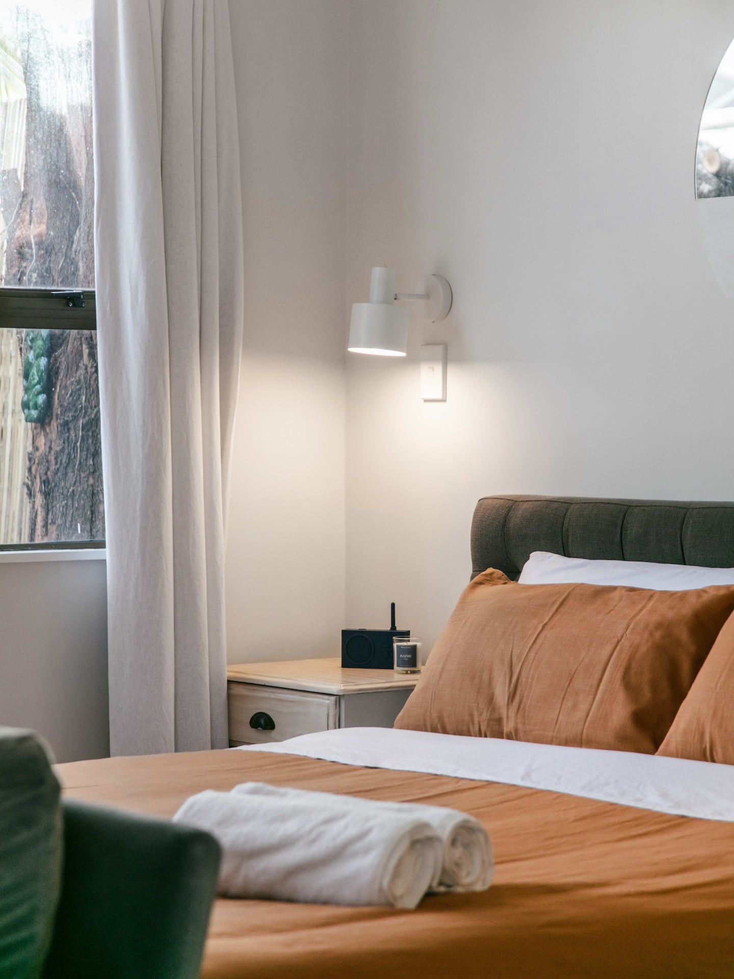 Spacious Studio Near Cbd With Off-street Parking 2
