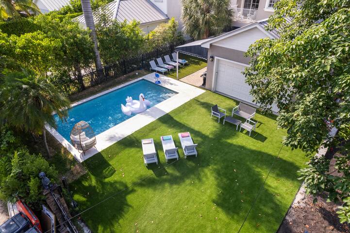 Charming 2-Story Home|Heated Pool in Hollywood gallery image 4