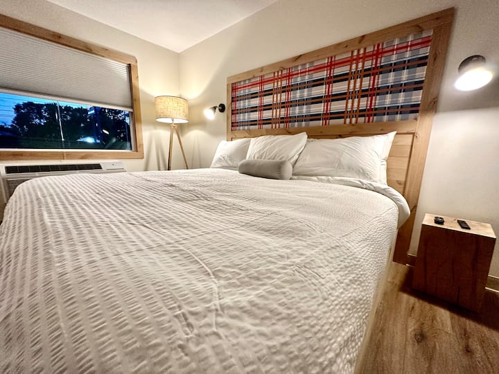 The Executive Suite At Explorer - Sandusky, OH