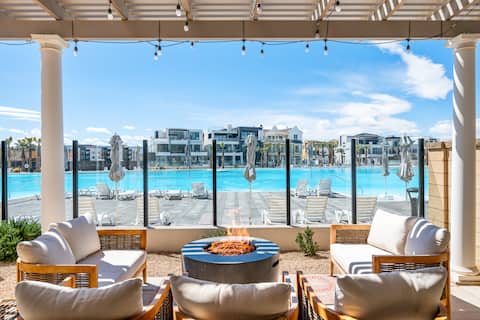 Persian Bliss: Desert Color Lagoon + Beaches