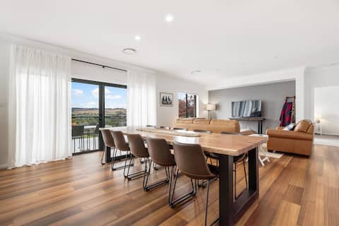 Wonderful Windera - Amazing 5 Bedroom Family Home