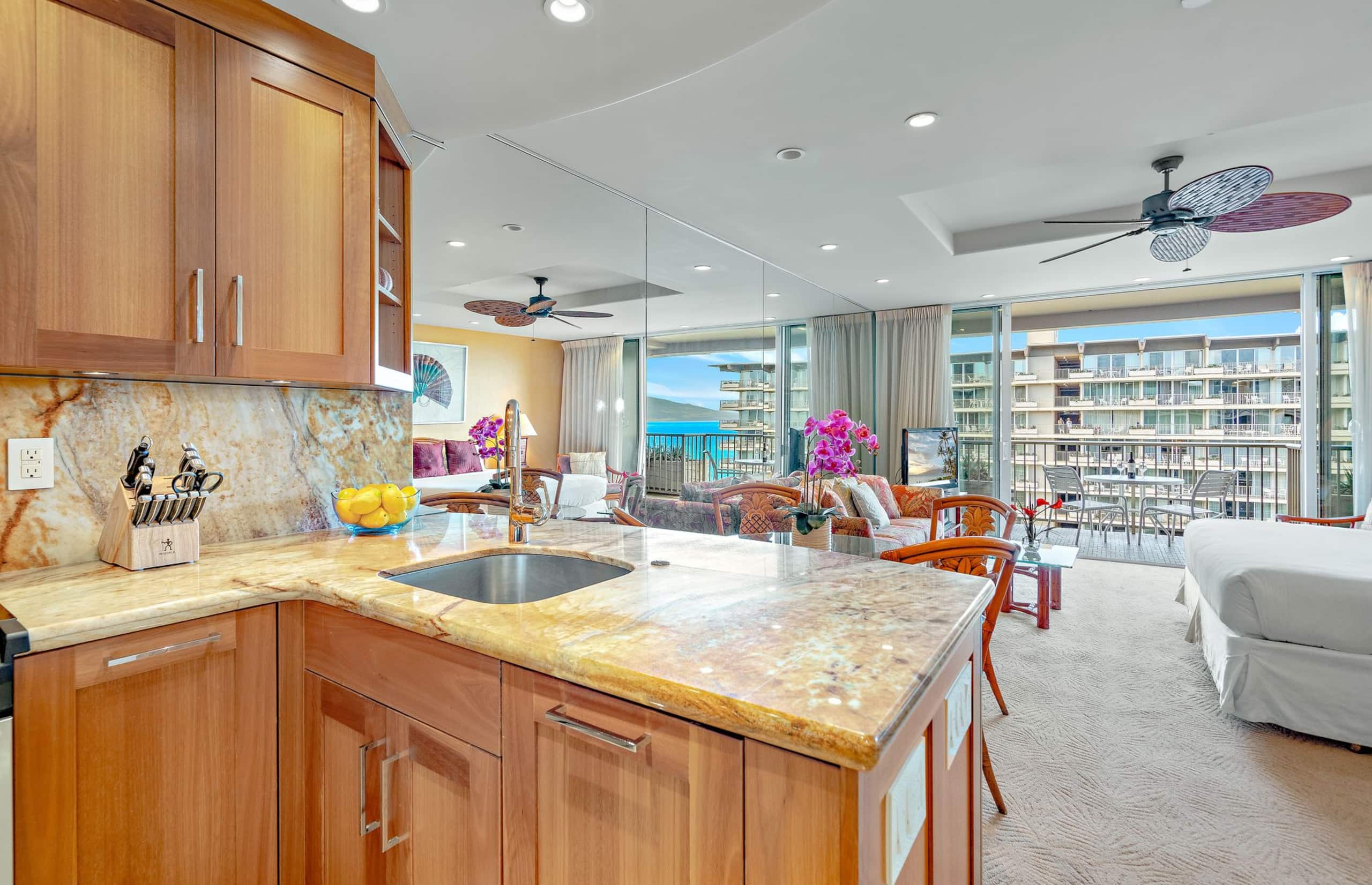 Condo in Lahaina · ★4.82 · Studio · 1 bed · 1 bath - Image 5