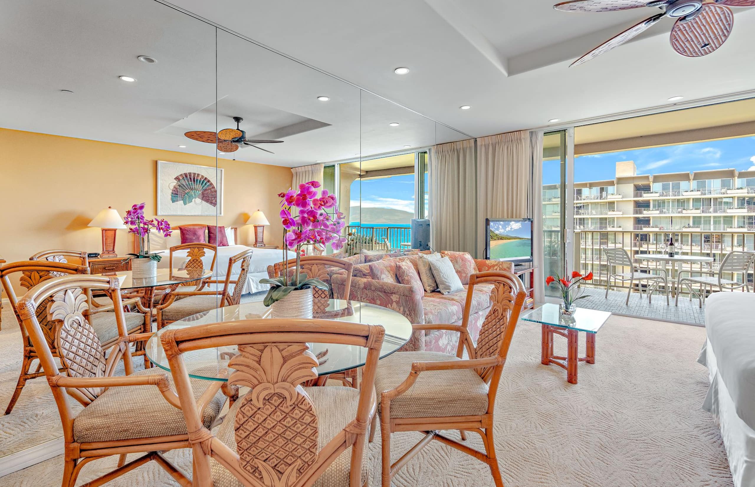Condo in Lahaina · ★4.82 · Studio · 1 bed · 1 bath - Image 12