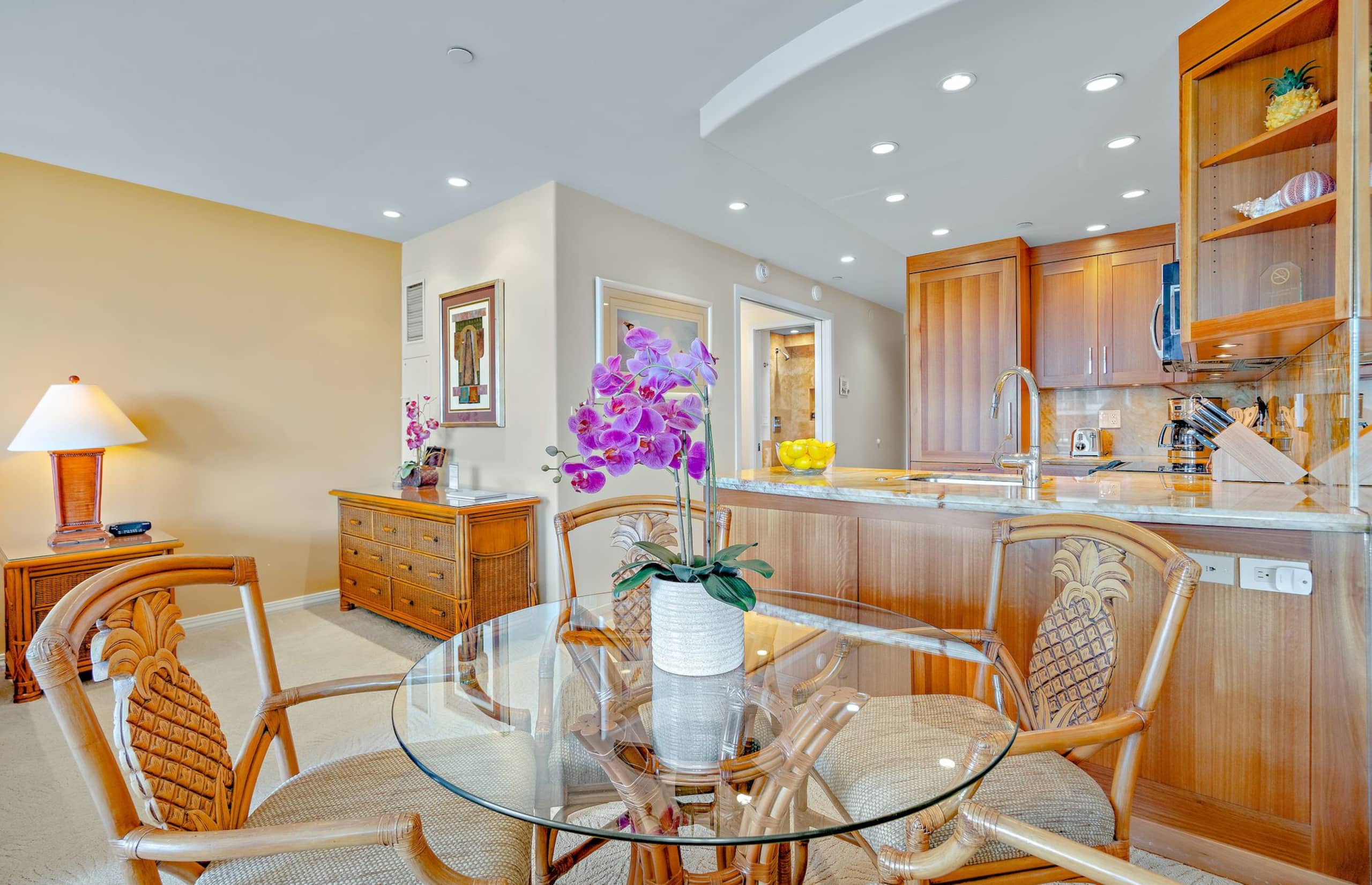 Condo in Lahaina · ★4.82 · Studio · 1 bed · 1 bath - Image 14