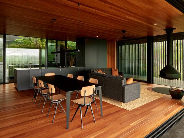 Federal House gallery image 5