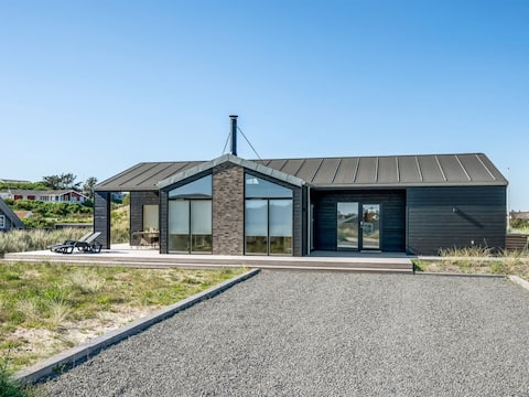 "Chenoa" - 350m from the sea by Interhome