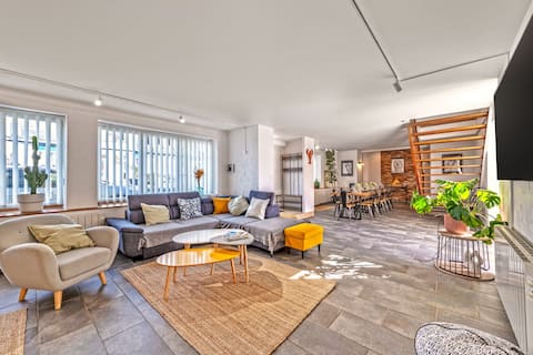 Popular Airbnb listing: Rioma House – Large house 200 m from the beach in Plounéour Brignogan Plages