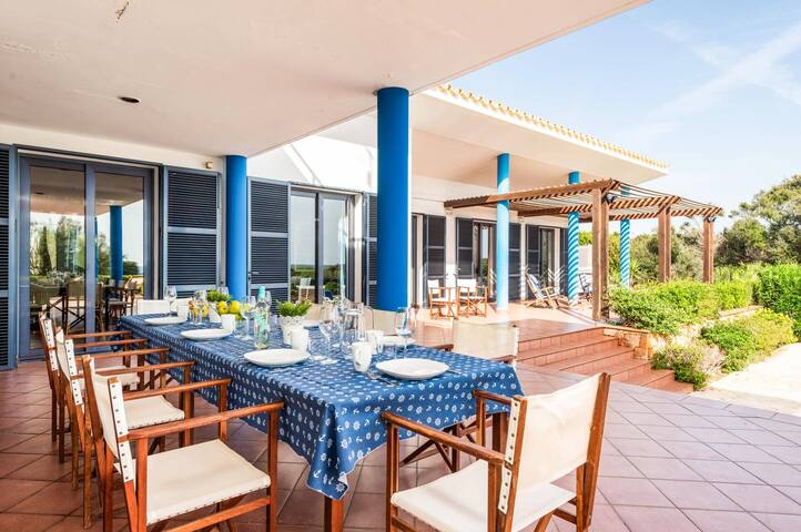 Villa Thalassa by Villa Plus gallery image 5