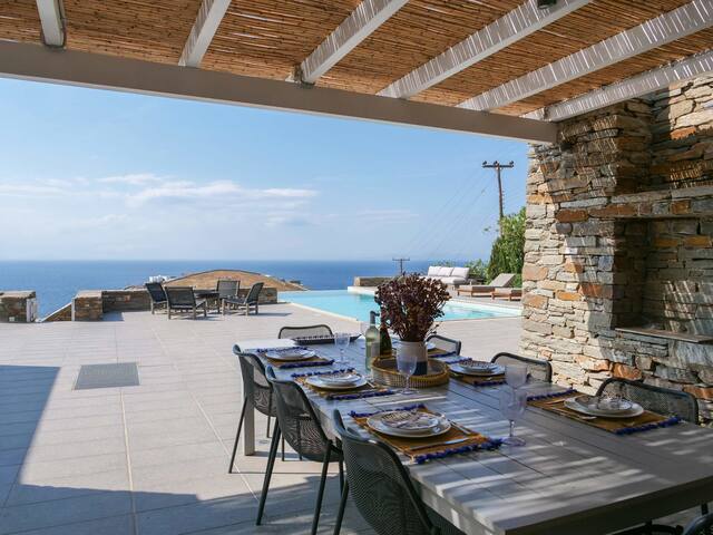 Picturesque Grecian Villa Hideaway gallery image 2