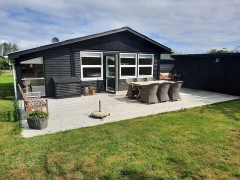 Cozy summer house in Lønstrup for 5 people.