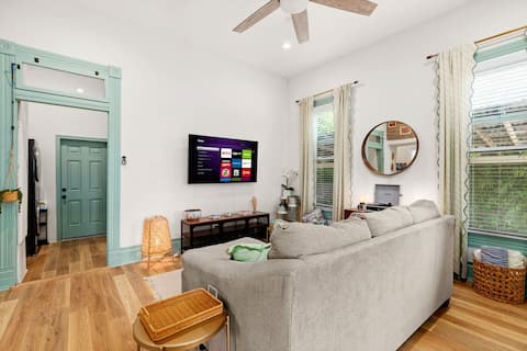 Popular Airbnb listing: Heart of Southtown | Hot Tub | Hammock | King &TVs in Lavaca
