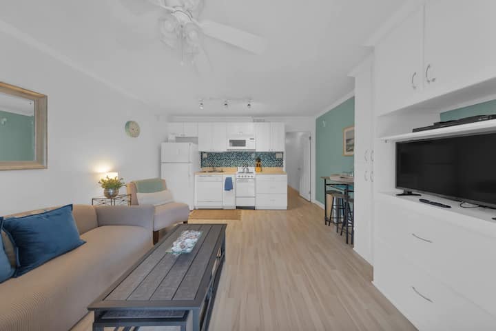 Beach Haven 1br | Steps To Ocean W/ Pool & Grill - Hilton Head Island, SC